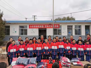 為智慧慷慨解囊，憑知識扶危濟困